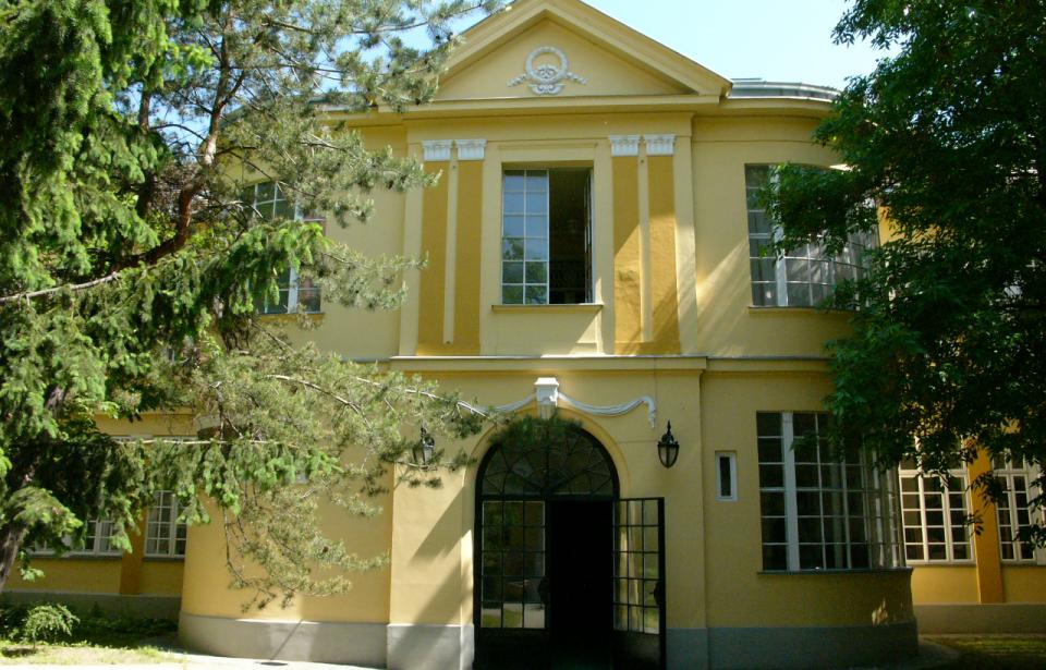 OSZMI belső udvar