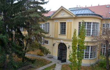 udvar